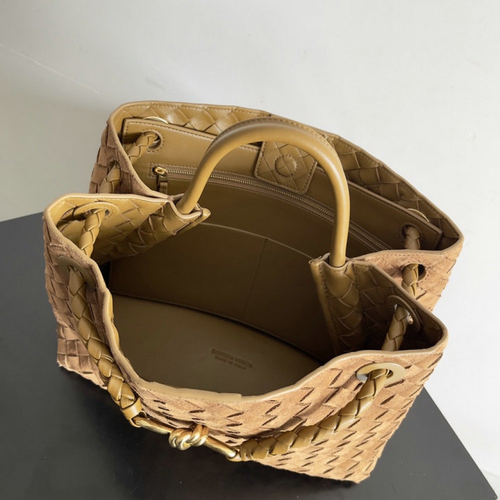 Bottega veneta andiamo medium Andiamo 32x25cm Acorn suede Bags