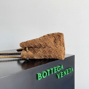 Bottega veneta andiamo small Andiamo 25x20cm Acorn suede Bags