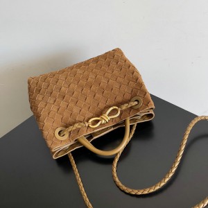 Bottega veneta andiamo small Andiamo 25x20cm Acorn suede Bags