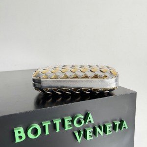 Bottega venetta knot 19x11.5cm silver gold 