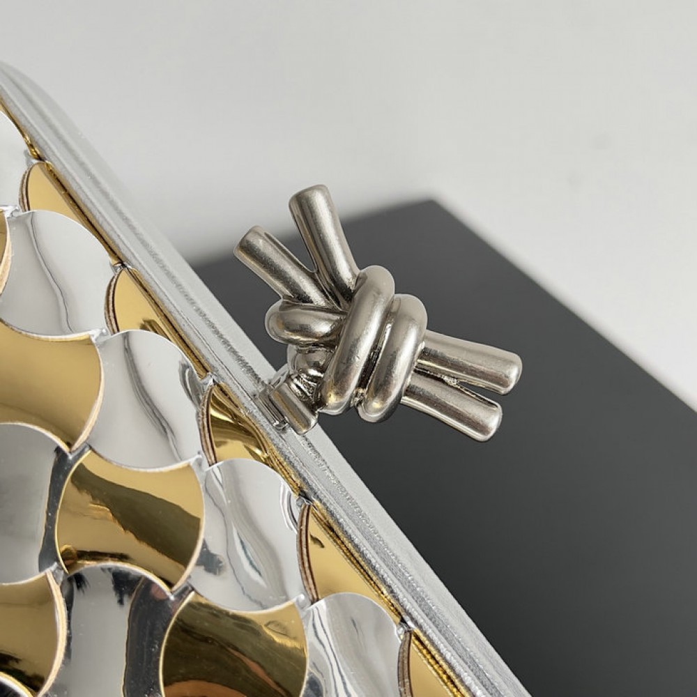 Bottega venetta knot 19x11.5cm silver gold 