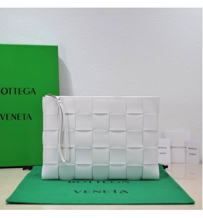 Bottega veneta Large Cassette Pouch 35x25x1cm white