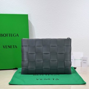 Bottega veneta Large Cassette Pouch 35x25x1cm Thunder Bags