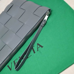 Bottega veneta Large Cassette Pouch 35x25x1cm Thunder Bags