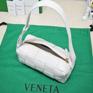 Bottega veneta Small Brick Cassette 23.5x10x10cm white Bags