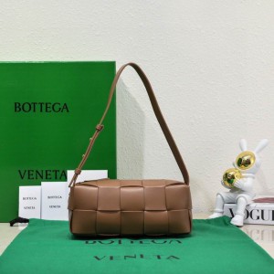 Bottega veneta Small Brick Cassette 23.5x10x10cm brown Bags