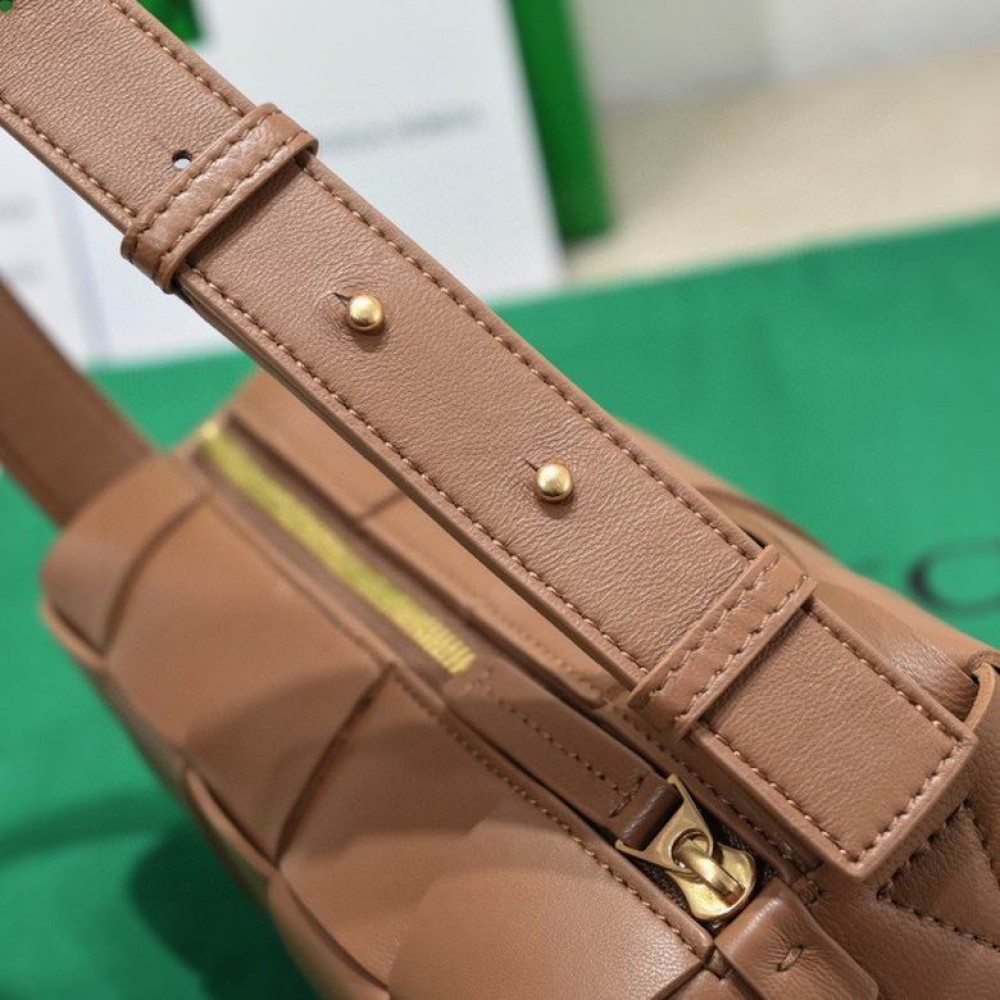 Bottega veneta Small Brick Cassette 23.5x10x10cm brown Bags