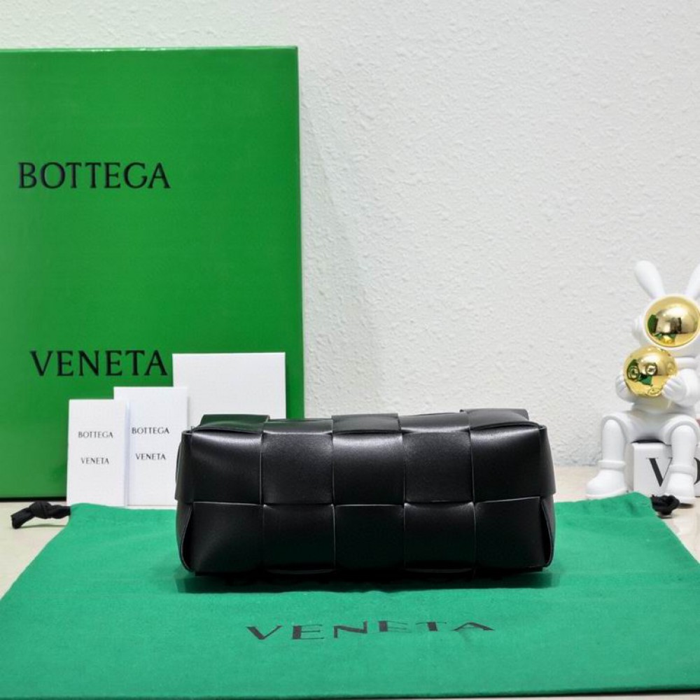 Bottega veneta Small Brick Cassette 23.5x10x10cm black Bags