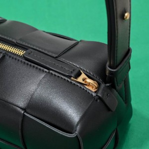 Bottega veneta Small Brick Cassette 23.5x10x10cm black Bags