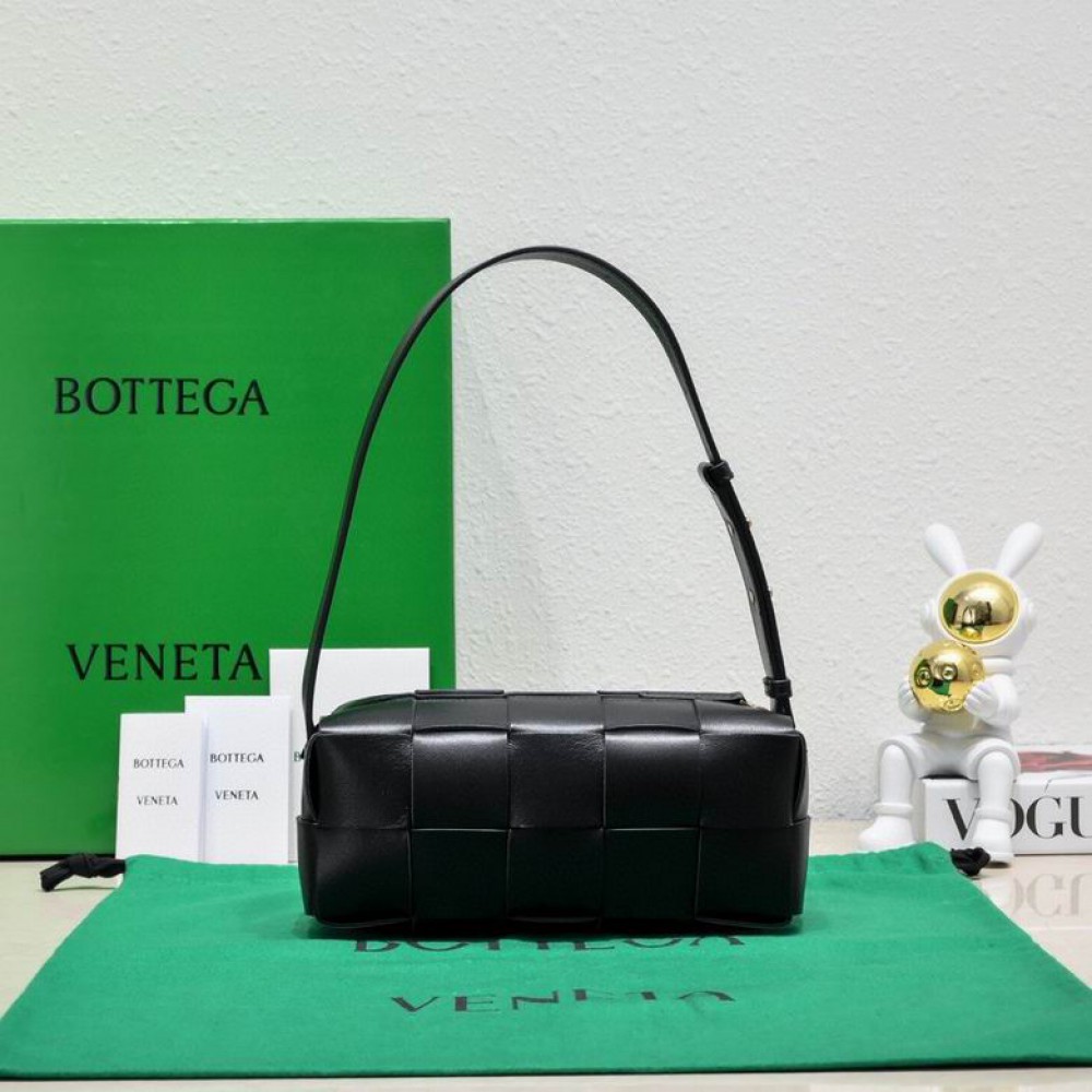 Bottega veneta Small Brick Cassette 23.5x10x10cm black Bags