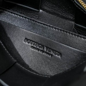 Bottega veneta Small Brick Cassette 23.5x10x10cm black Bags