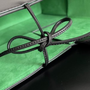 Bottega veneta Medium Arco Tote Bag 37x27cm black Bags