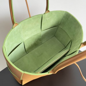 Bottega veneta Medium Arco Tote Bag 37x27cm brown Bags