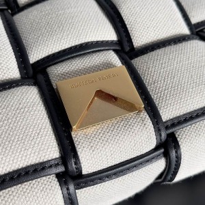 Bottega veneta padded cassette 26x18cm Bags