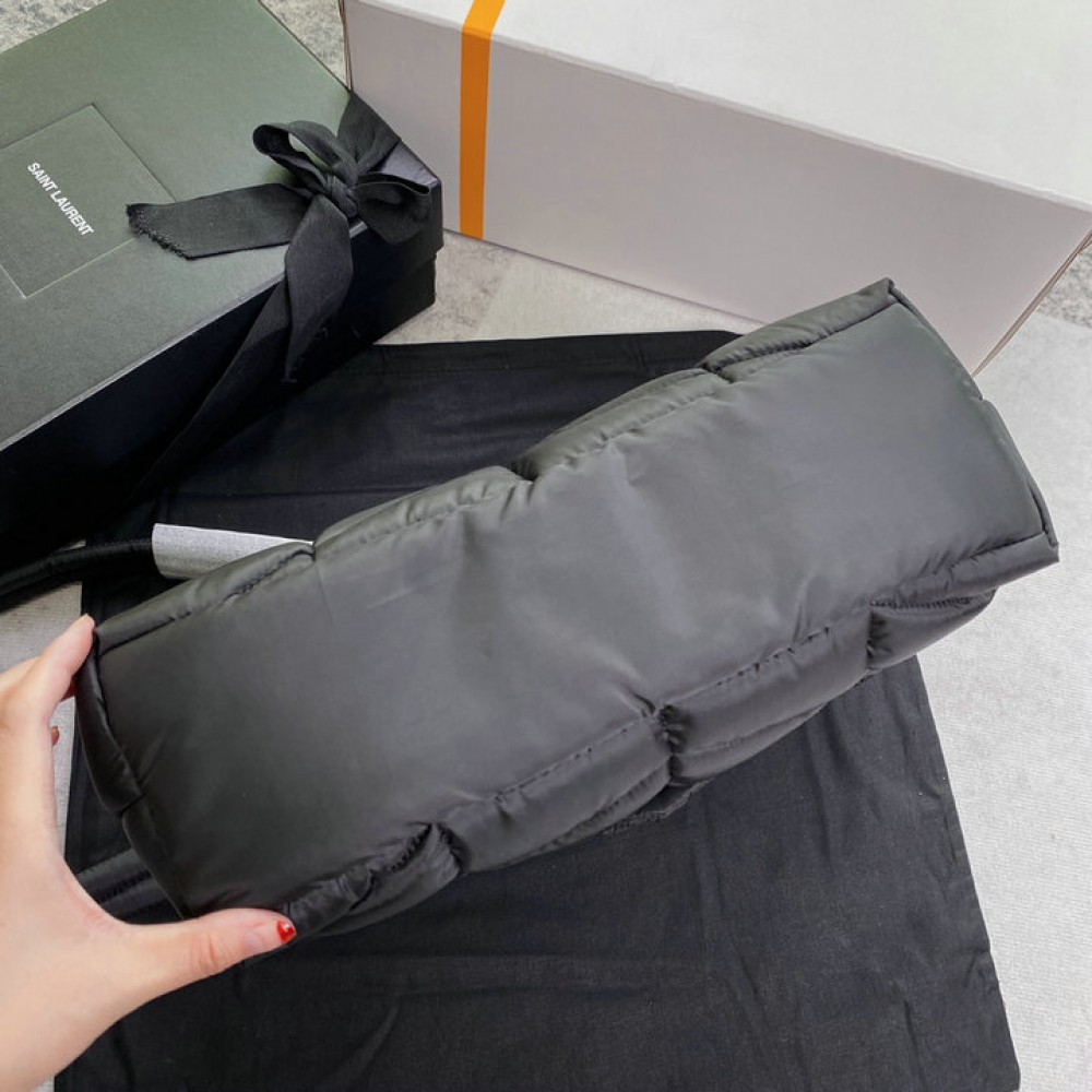 Ysl PUFFER MESSENGER BAG IN ECONYL REGENERATED NYLON 34x27x12cm 