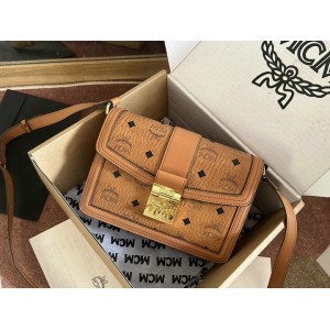 MCM TRACY SHOULDER BAG IN VISETOS 5.5 x 22.0 x 15.5 cm Bags