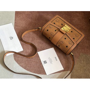 MCM TRACY SHOULDER BAG IN VISETOS 5.5 x 22.0 x 15.5 cm Bags