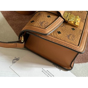 MCM TRACY SHOULDER BAG IN VISETOS 5.5 x 22.0 x 15.5 cm Bags