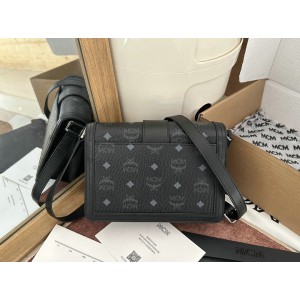 MCM TRACY SHOULDER BAG IN VISETOS 5.5 x 22.0 x 15.5 cm NOIR Bags