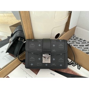 MCM TRACY SHOULDER BAG IN VISETOS 5.5 x 22.0 x 15.5 cm NOIR Bags