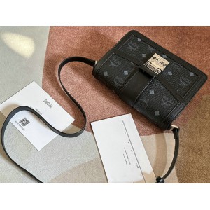 MCM TRACY SHOULDER BAG IN VISETOS 5.5 x 22.0 x 15.5 cm NOIR Bags