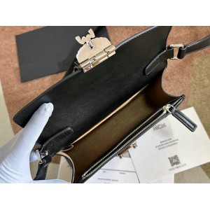 MCM TRACY SHOULDER BAG IN VISETOS 5.5 x 22.0 x 15.5 cm NOIR Bags