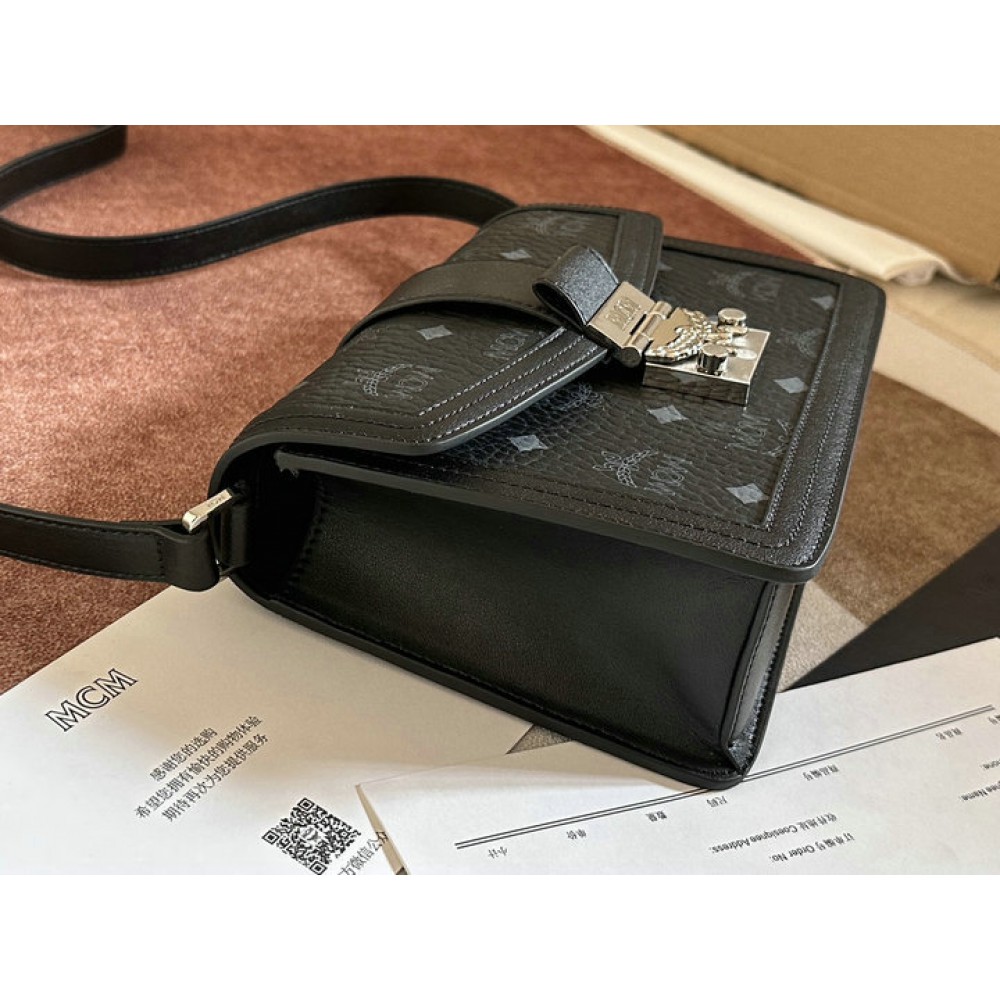 MCM TRACY SHOULDER BAG IN VISETOS 5.5 x 22.0 x 15.5 cm NOIR Bags