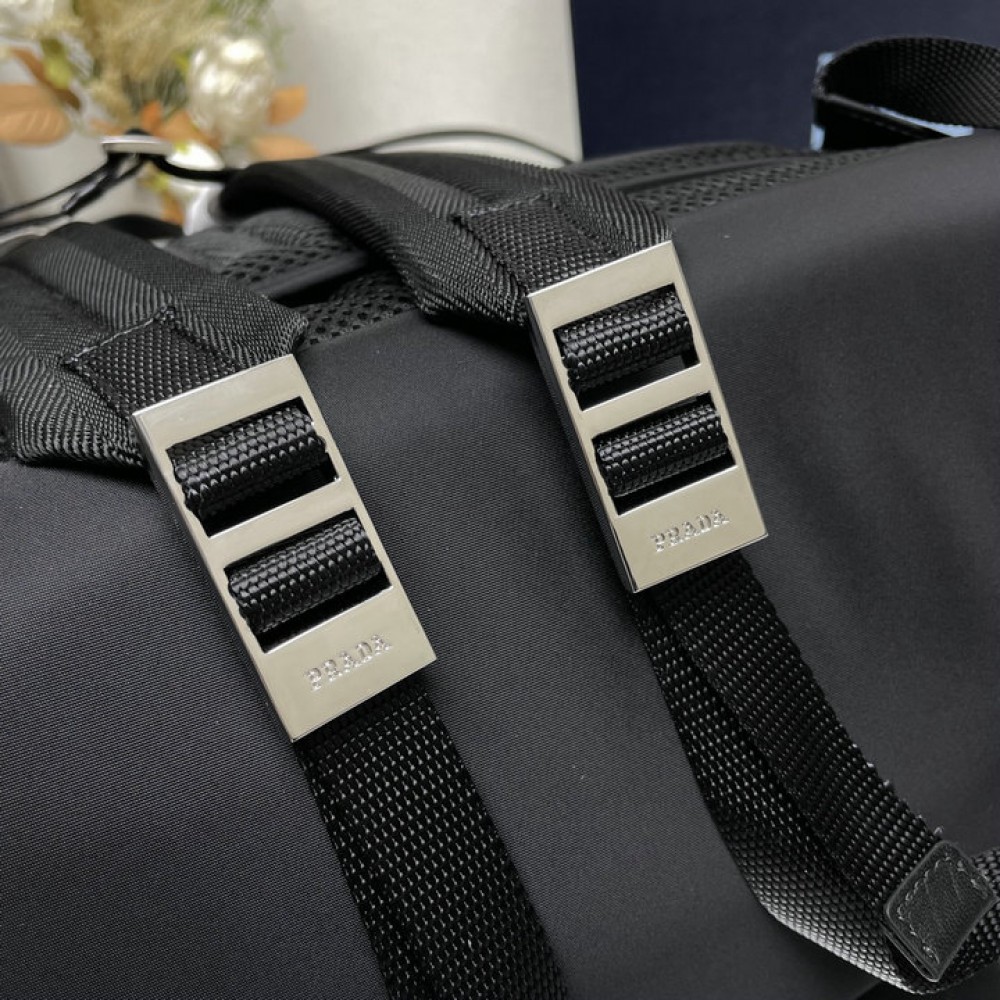 Prada Re-Nylon and leather backpack 38x42x18cm Bags