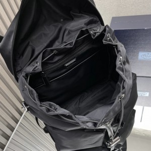 Prada Re-Nylon and leather backpack 38x42x18cm Bags