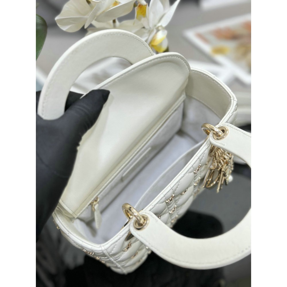 Dior small Lady Dior Bag white Cannage Lambskin with Gold-Finish Butterfly Studs 20cm Bags