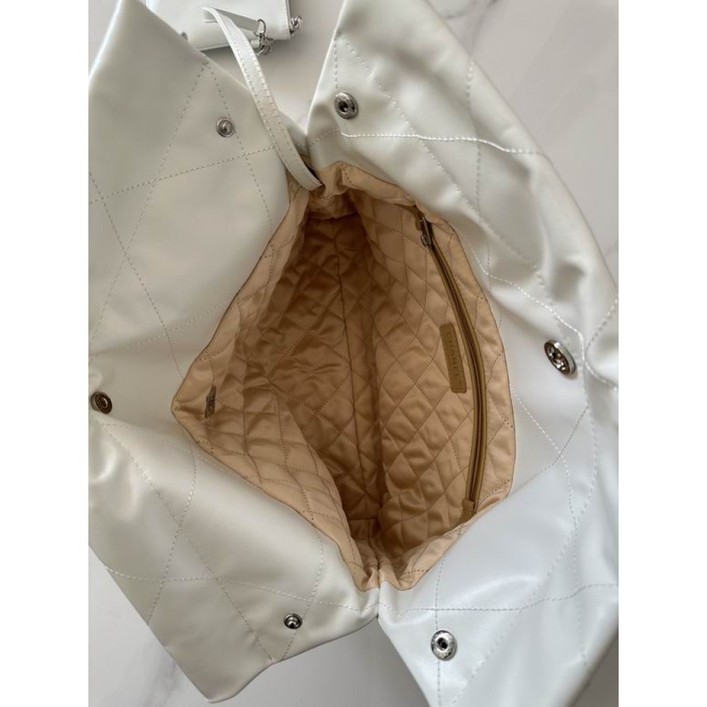 Chanel22 35x37x7cm white Bags