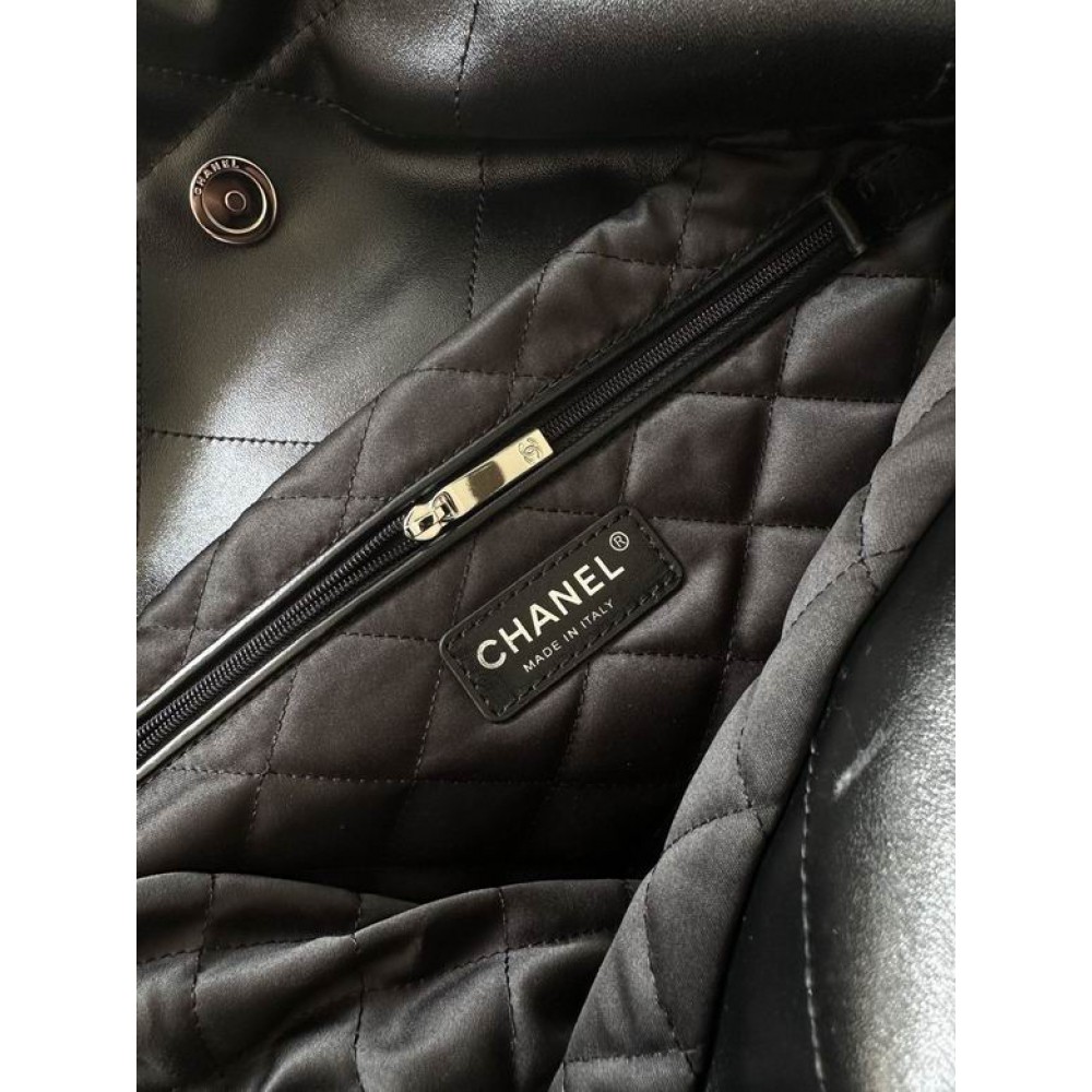 Chanel22 35x37x7cm black Bags