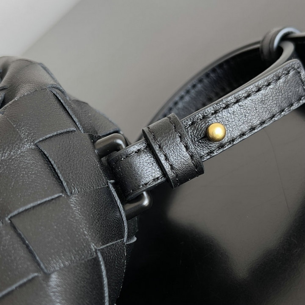 Bottega veneta Hop mini leather bag 25.5x14.5x11cm Bags