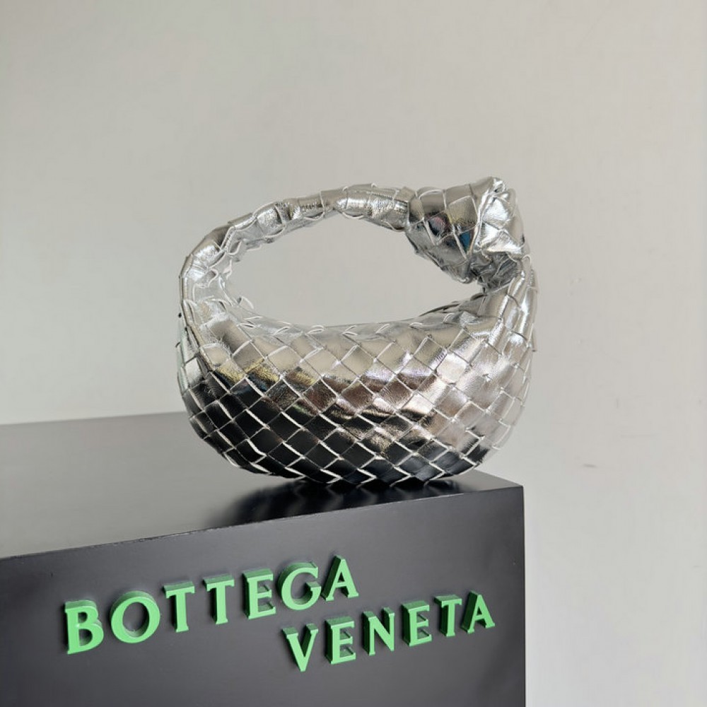 Bottega veneta jodie candy size 23x15x5cm Bags