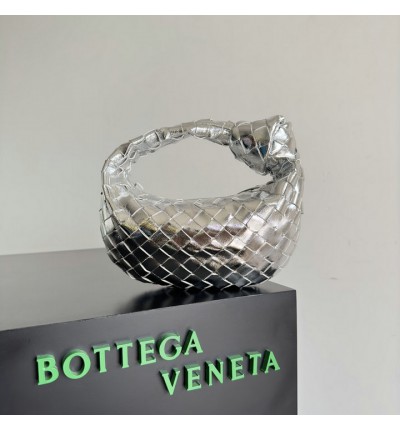 Bottega veneta jodie candy size 23x15x5cm