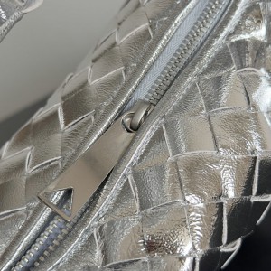 Bottega veneta jodie candy size 23x15x5cm Bags