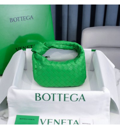 Bottega veneta jodie candy size 23x15x5cm