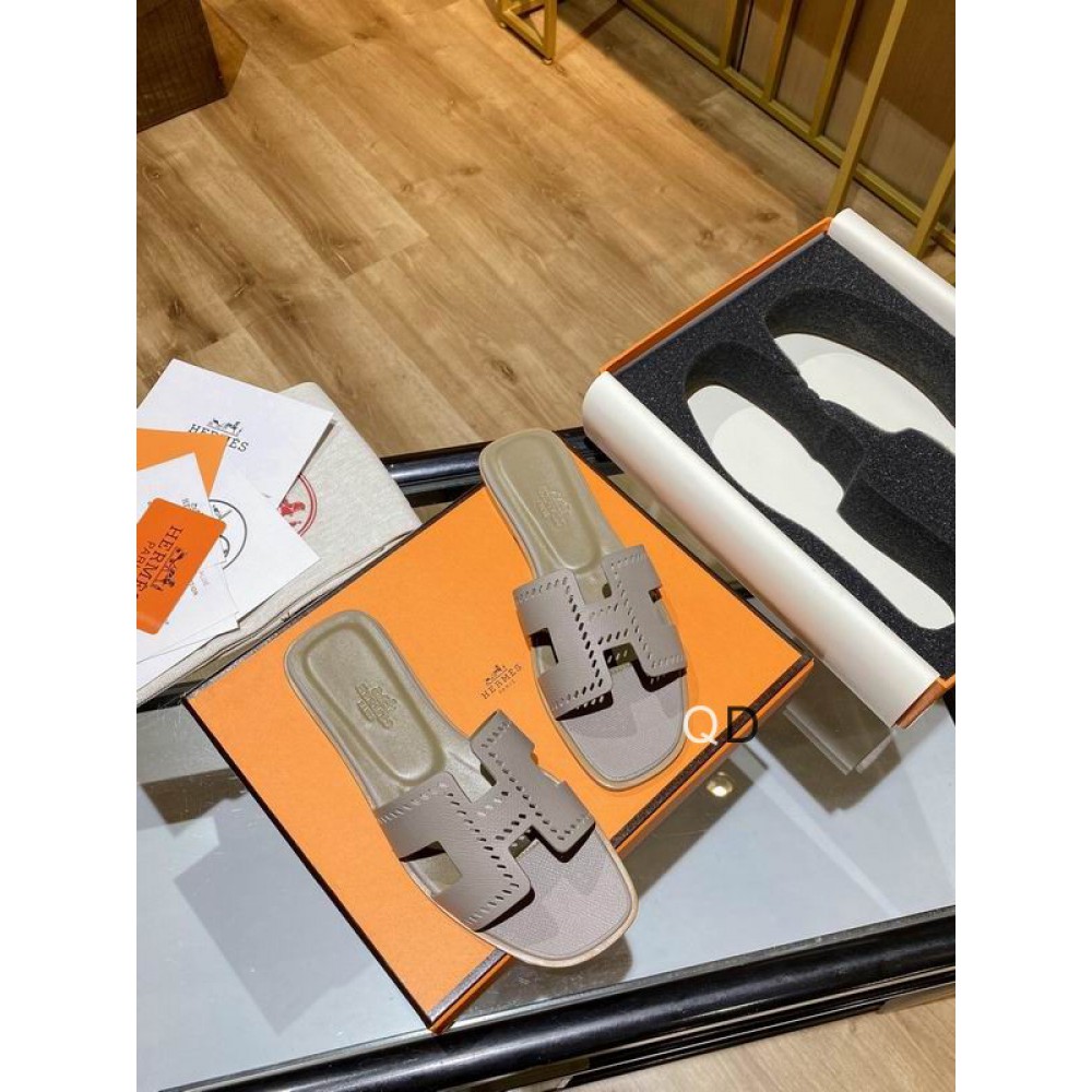 Hermes slides 36-42 Shoes