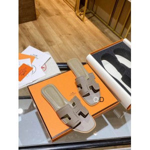 Hermes slides 36-42 Shoes