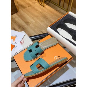 Hermes slides 36-42 Shoes