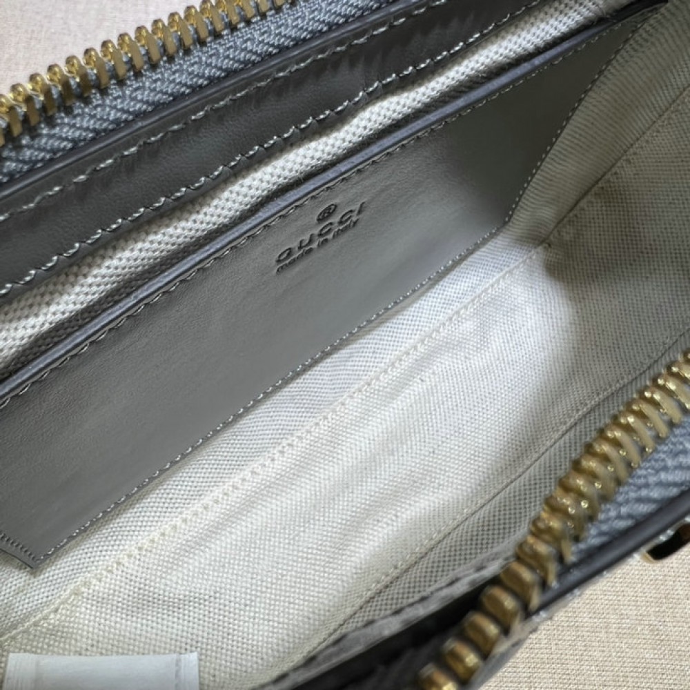 GG Matelassé handbag in grey leather 735049 25x15x8cm Bags