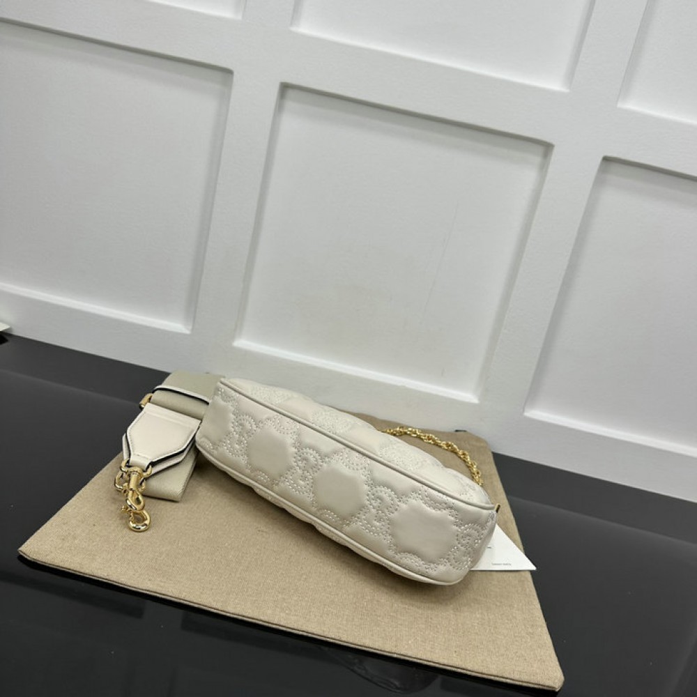 GG Matelassé handbag in white leather 735049 25x15x8cm Bags