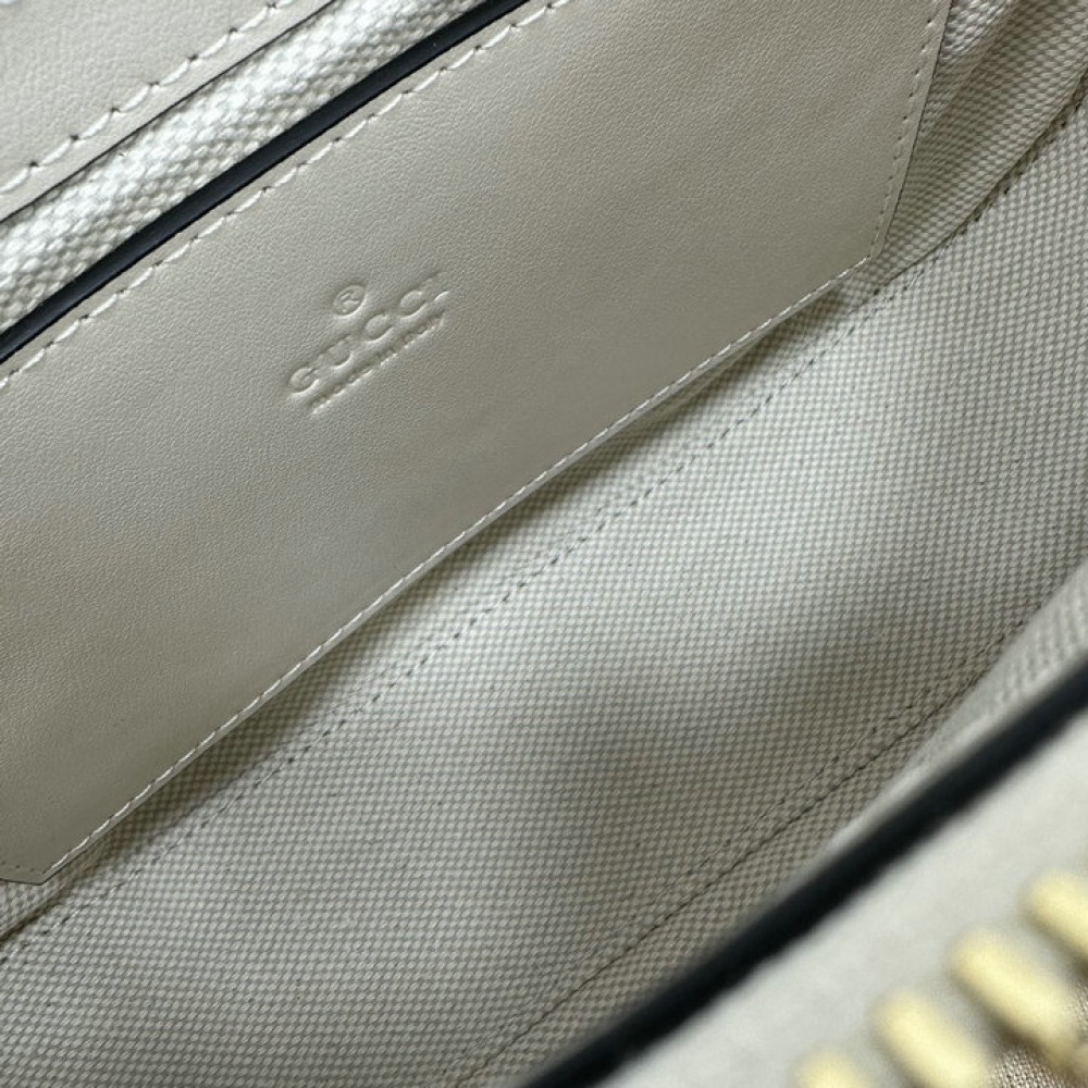 GG Matelassé handbag in white leather 735049 25x15x8cm Bags