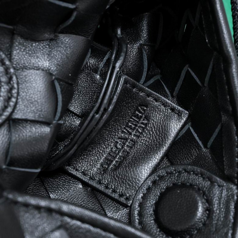 Bottega veneta sardine mini 20x12cm Bags