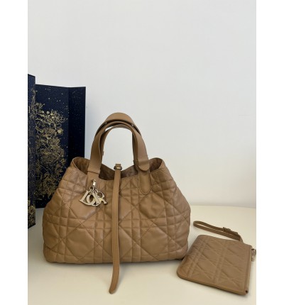 Dior Medium Toujours Bag 28.5 x 21.5 x 19 cm