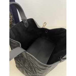 Dior Medium Toujours Bag 28.5 x 21.5 x 19 cm Bags