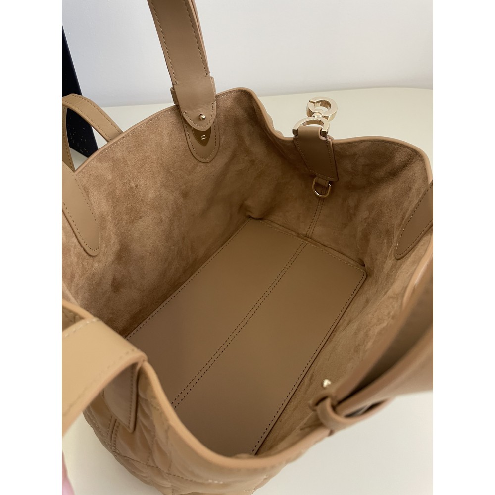 Dior Small Toujours Bag 23 x 14 x 12 cm Bags