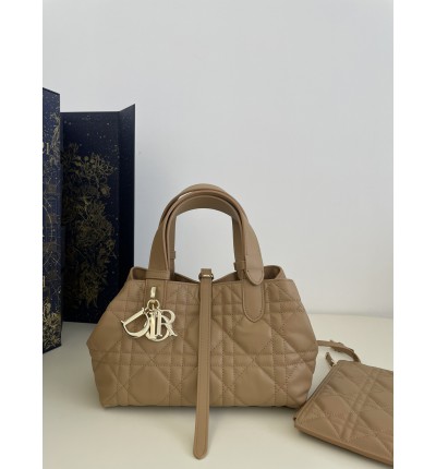 Dior Small Toujours Bag 23 x 14 x 12 cm