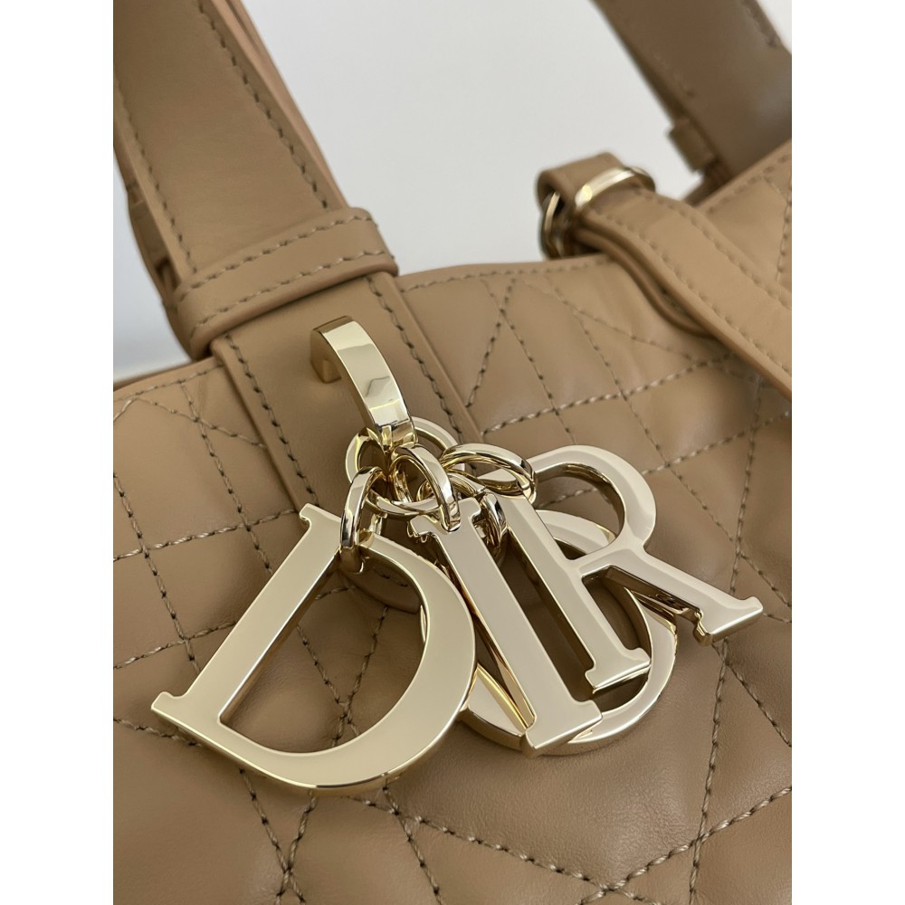 Dior Small Toujours Bag 23 x 14 x 12 cm Bags