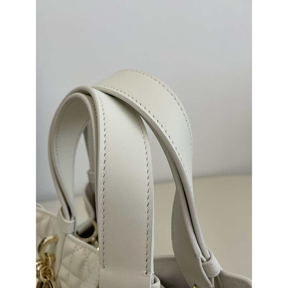 Dior Small Toujours Bag 23 x 14 x 12 cm Bags